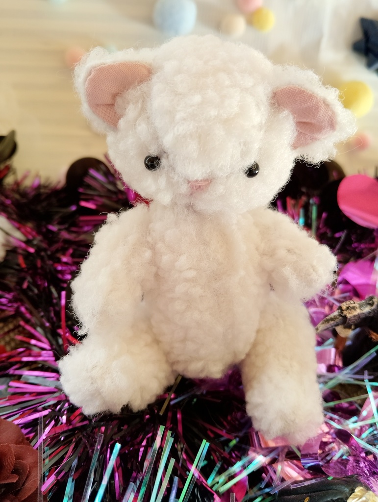 ぬいぐるみ（猫）