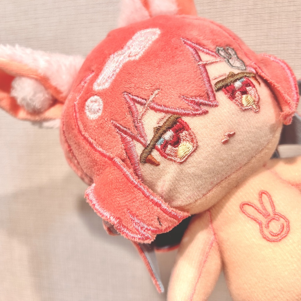 兎円ちょみ ぬいぐるみ(傷あり)