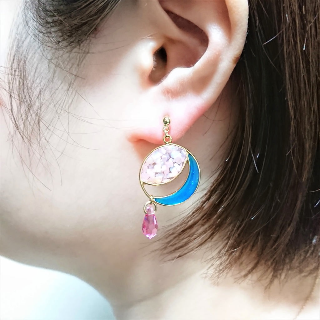 8タイプのラウンドピアス