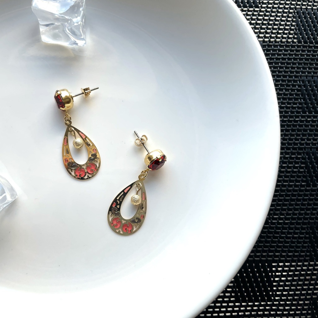 あいいろとべにいろのピアス