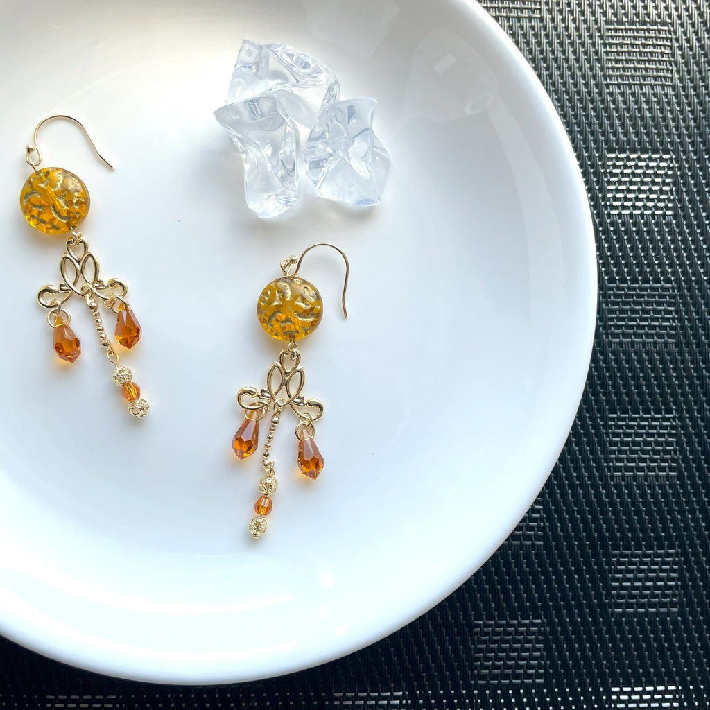 英傑たちのピアス