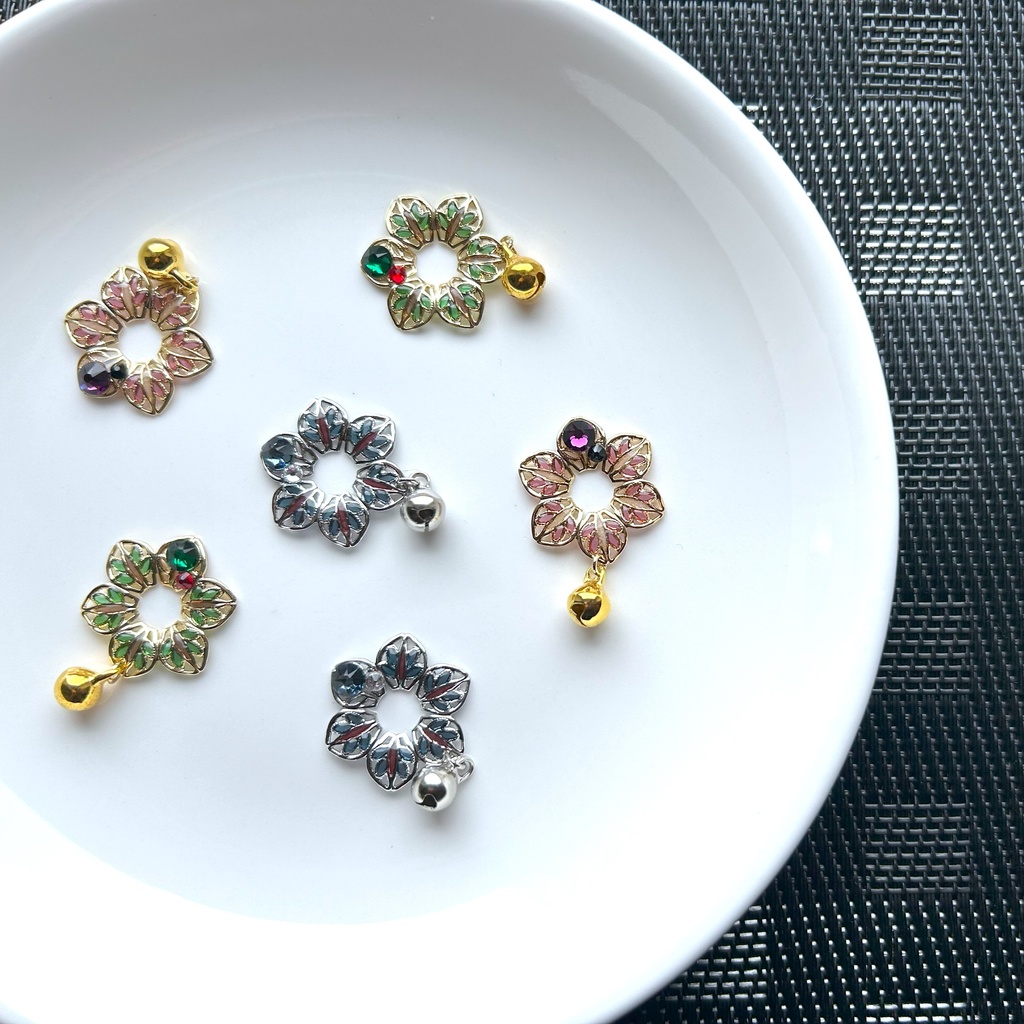 三名槍の鈴ピアス