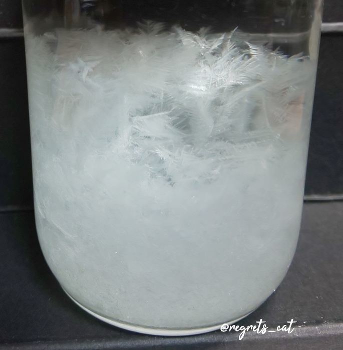 ストームグラス(天気管)