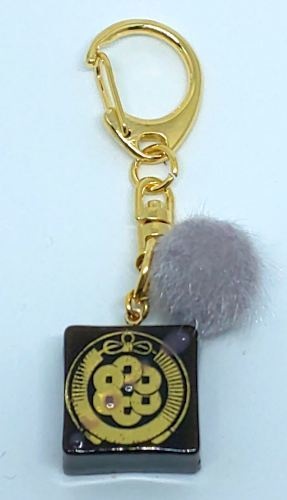 刀紋入りチョコ型キーホルダー
