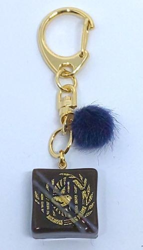 刀紋入りチョコ型キーホルダー