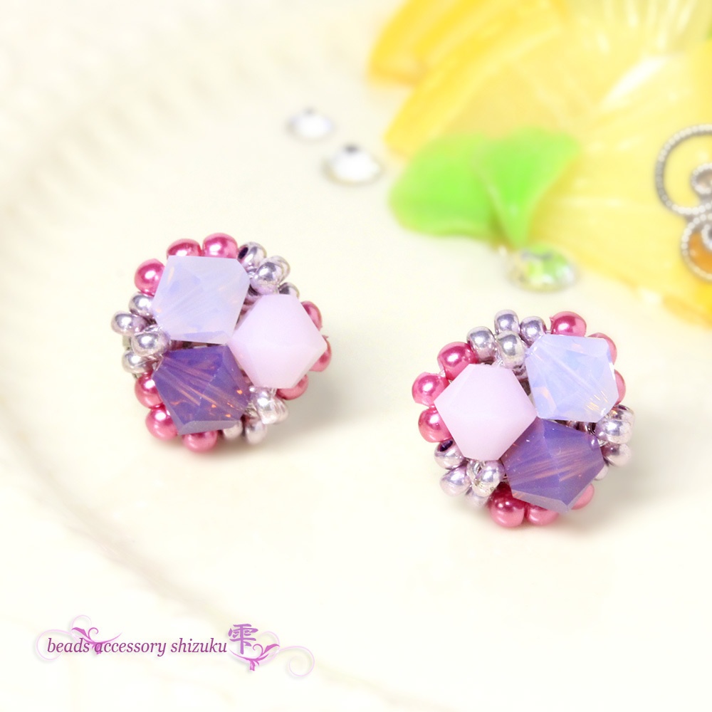 3色スワロのラベンダーピアス