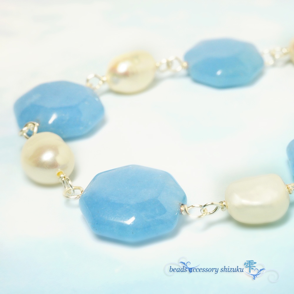 天然石と淡水パールのバイカラーブレスレット