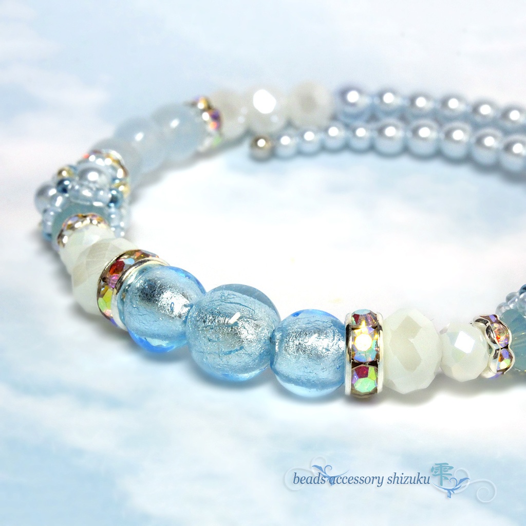 とんぼ玉コイルブレスレット*ブルーカルセドニー