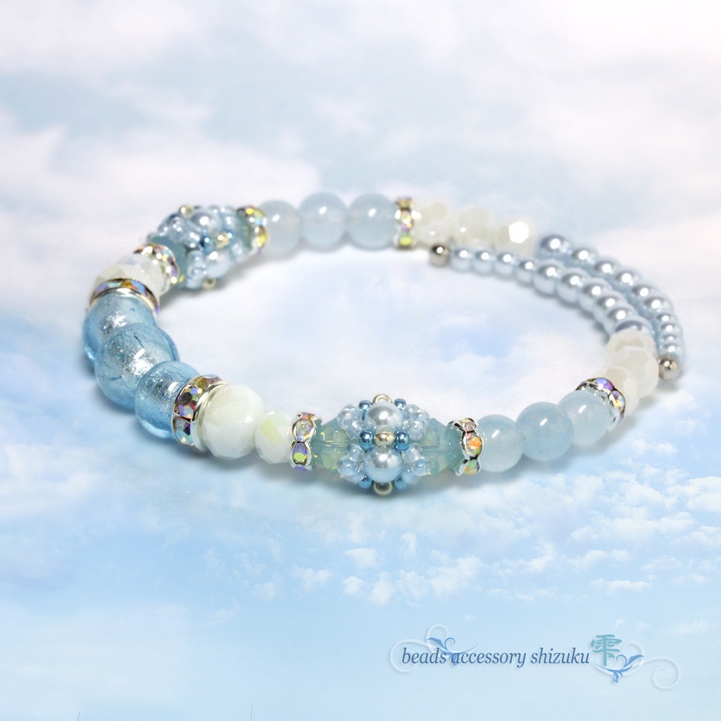 とんぼ玉コイルブレスレット*ブルーカルセドニー