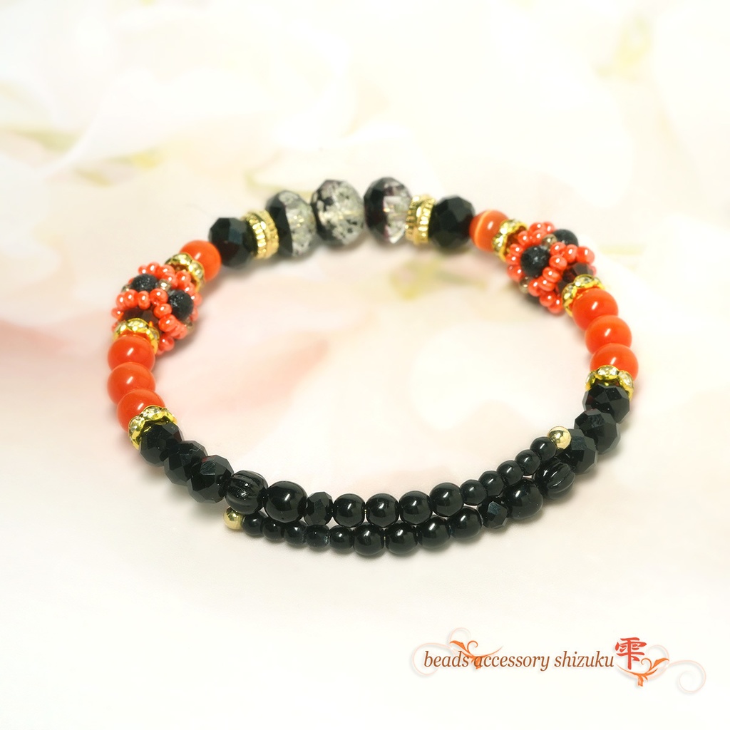 【蓄光】とんぼ玉コイルブレスレット*Bkack&Orange