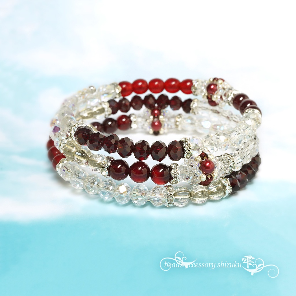 3連コイルブレスレット*クリア×チェリーカルセドニー