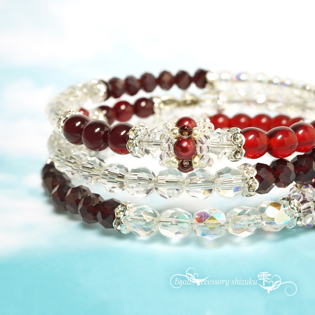 3連コイルブレスレット*クリア×チェリーカルセドニー