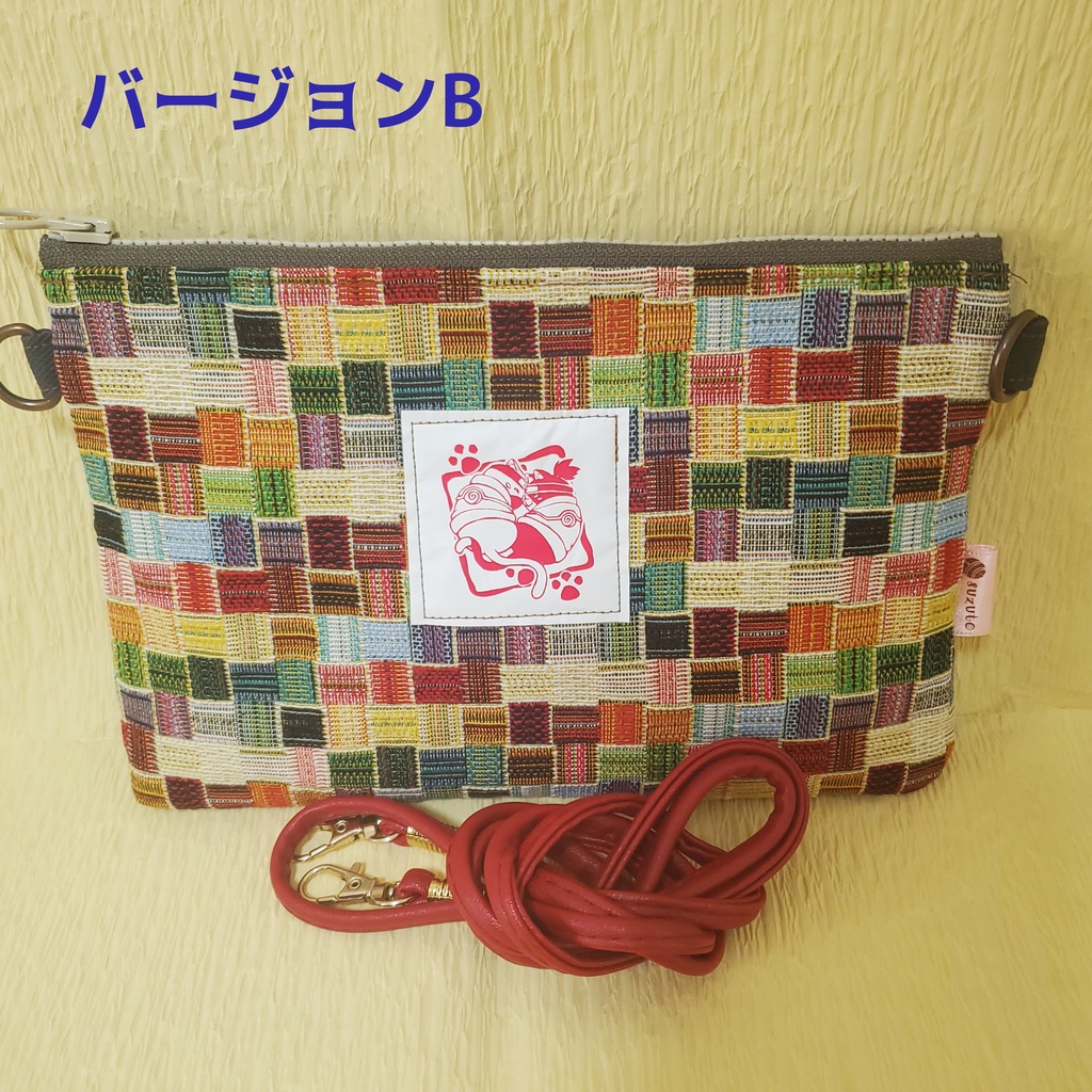 2022🌸ネコチャン柄の20㎝ファスナのサコッシュにもなるポーチ🍆🐬