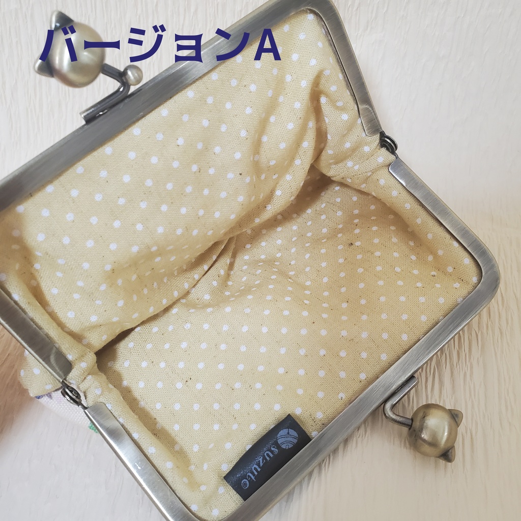 2022🌸ネコチャン柄の12cm/角型のがま口🍆🐬