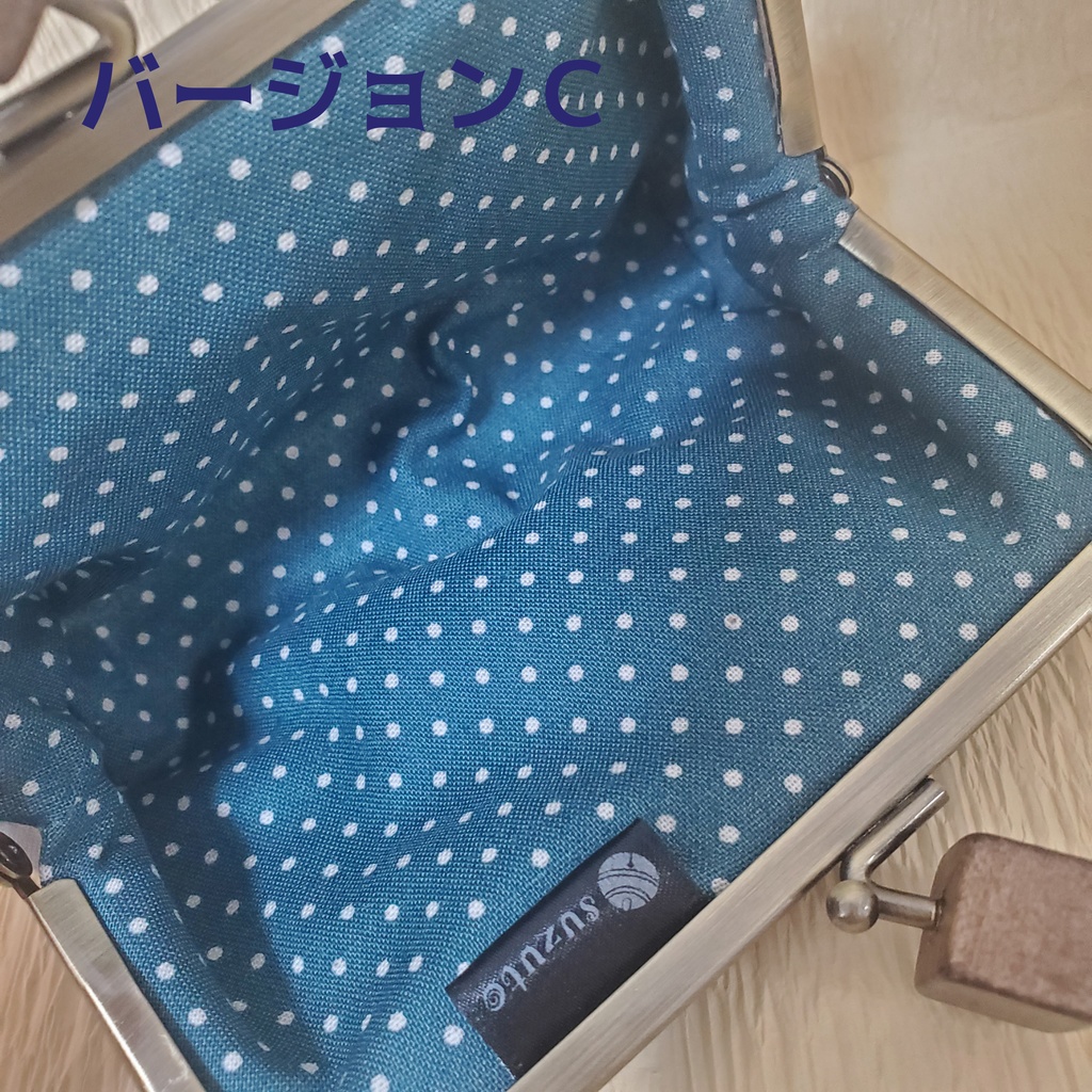 2022🌸ネコチャン柄の12cm/角型のがま口🍆🐬