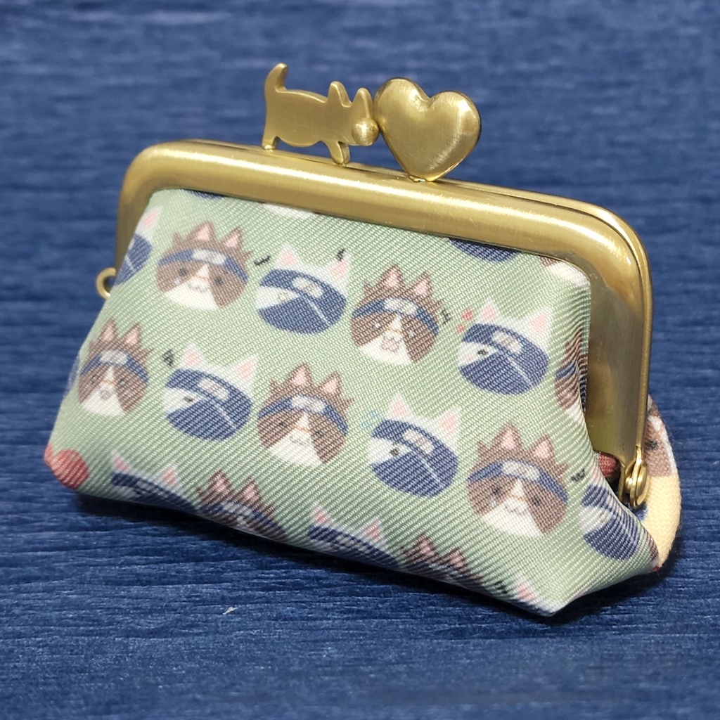 B級品★ネコチャン🐈柄の7.5cm/角型のがま口