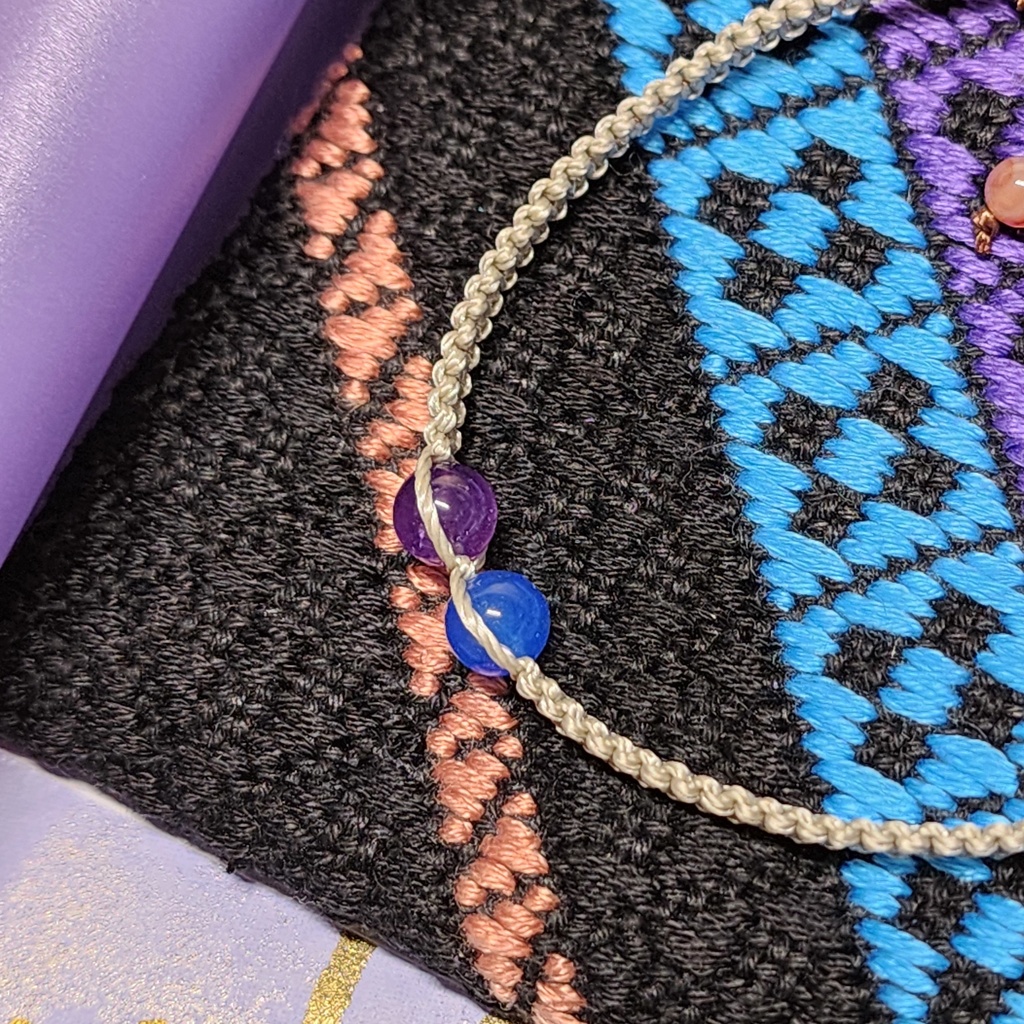 🍆🐬刺繍巾着と蝋引き紐のブレスレットのセット