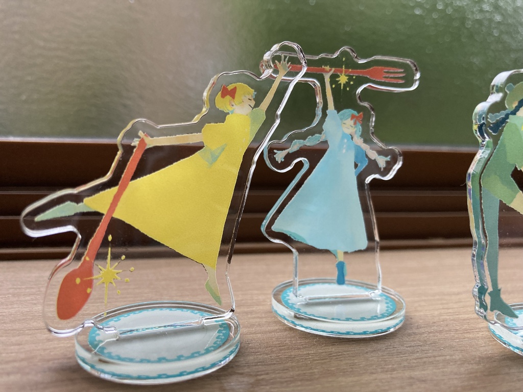 『カトラリーたちのダンス』イエロースプーン