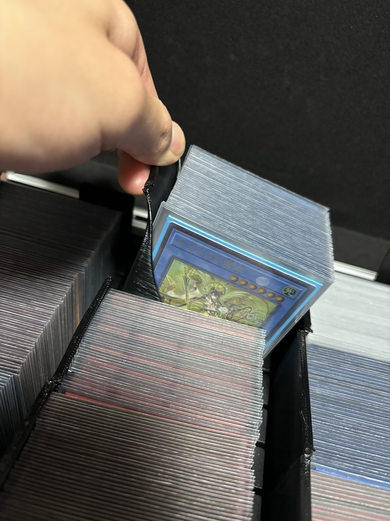 縦でも横でも取り出しやすいデッキホルダー