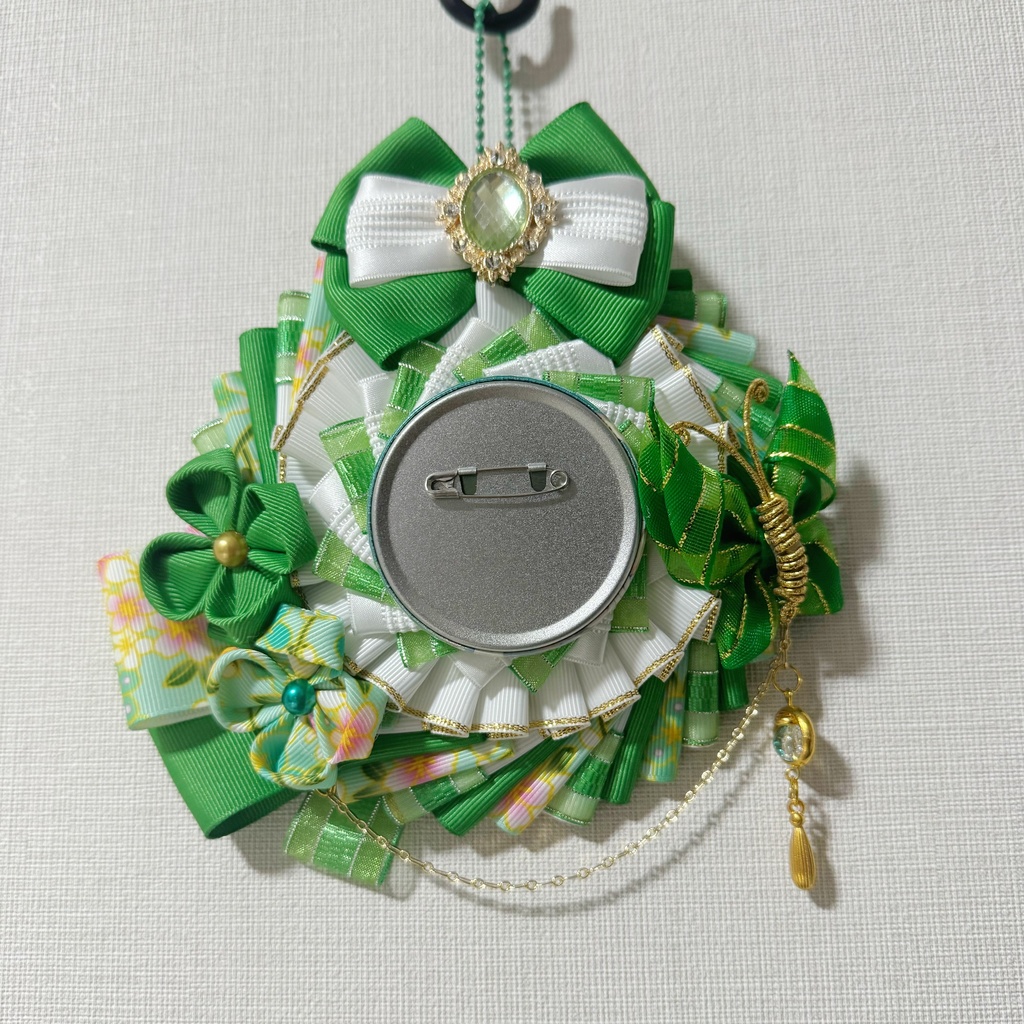 【痛ロゼット】57mm缶バッジ 黒 紅色 朱色 ゴールド 花