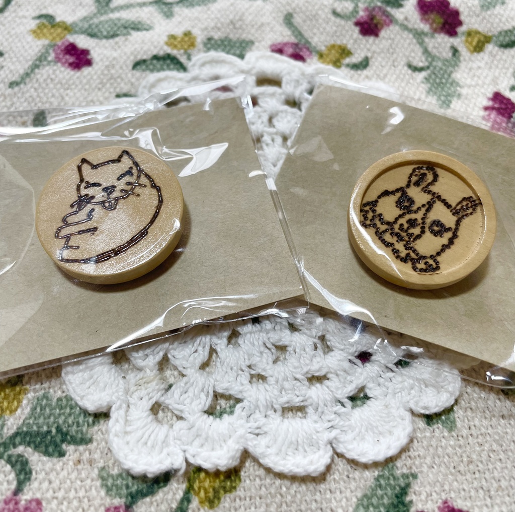 木製犬猫ブローチ(2点セット)4