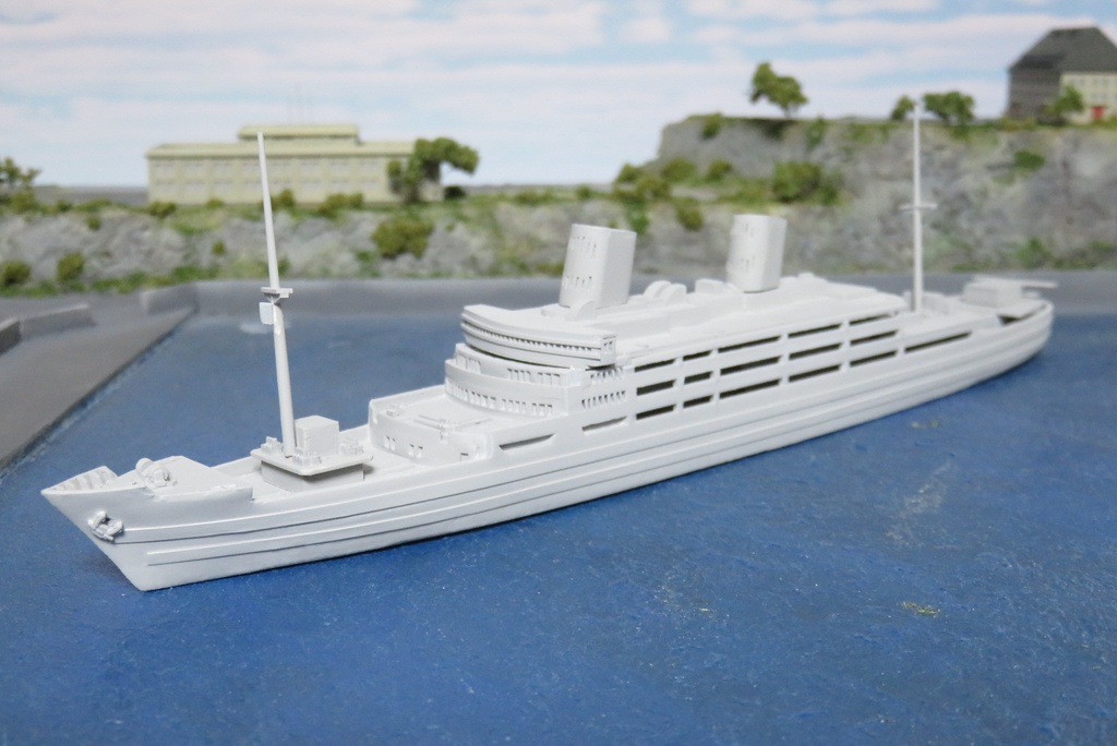 巨大　船　模型 ハセガワ Z28 1/350 日本郵船 氷川丸 | ウエサカ模型店