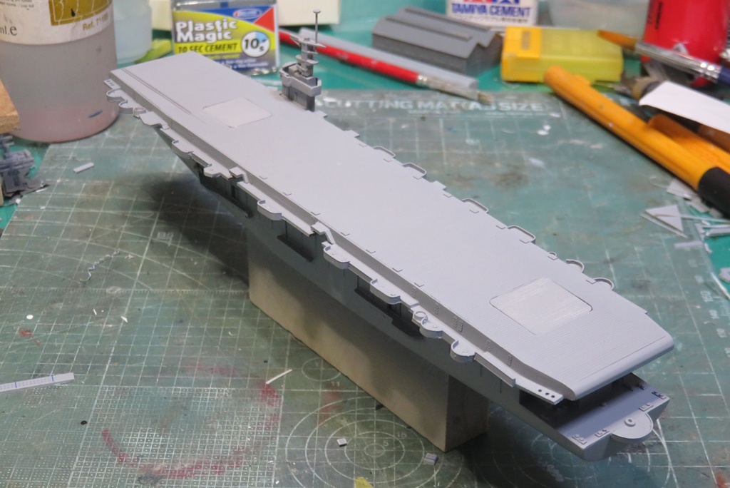 アメリカ海軍「カサブランカ」級護衛空母1/700《商船/客船 M02》