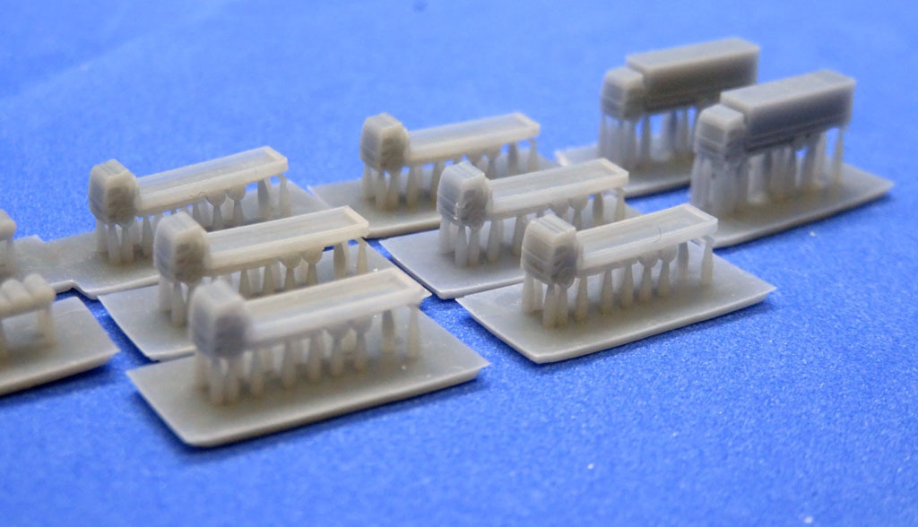 《商船/客船EX09》1/700車両「25tトラック カーゴ&パネルバン」セット