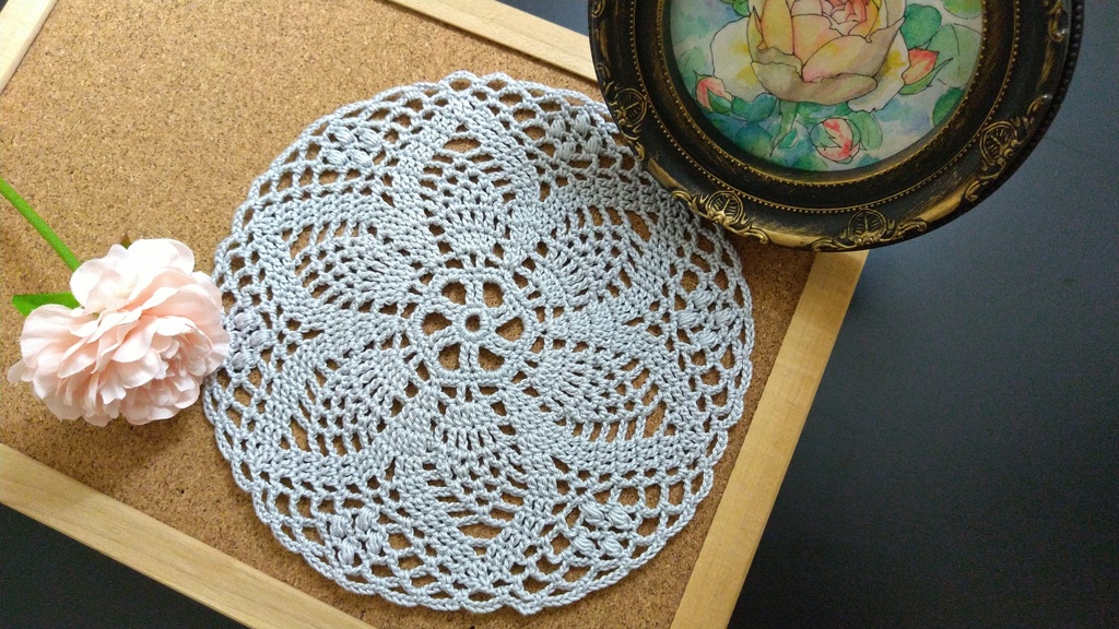 レース編みドイリー　お揃いのそのいち