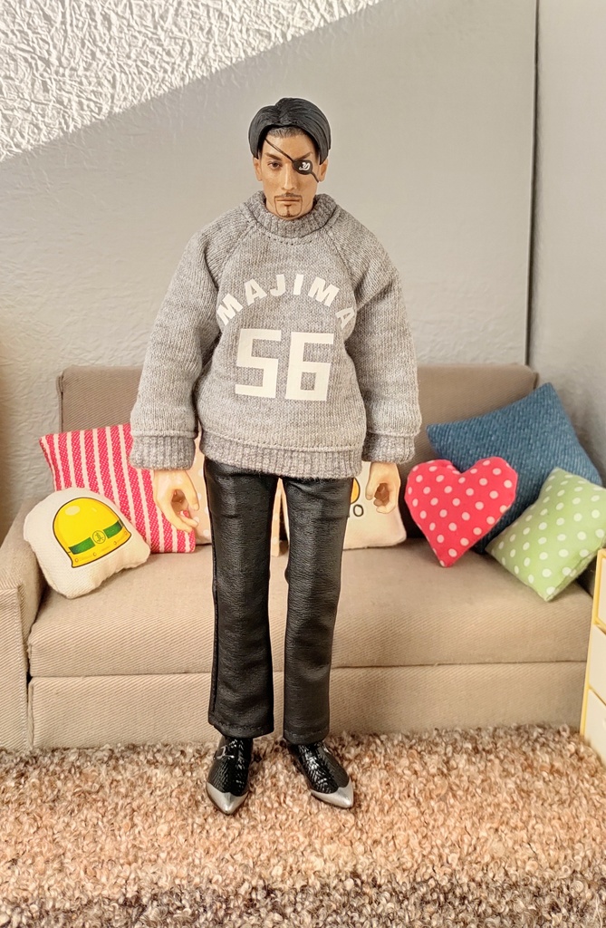 桐生一馬&真島吾朗フィギュア用ラグラントレーナ・MAJIMA56バージョン(グレー)