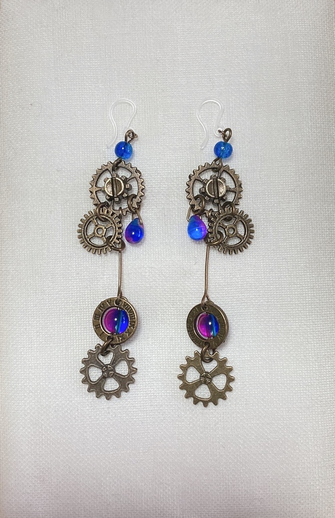 流れる歯車の耳飾り（朝焼けの蒼空）