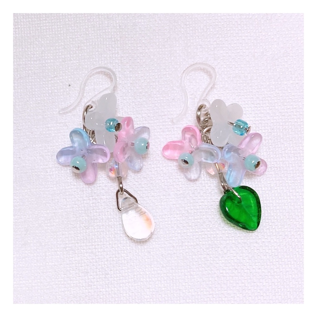 小さい花 耳飾り