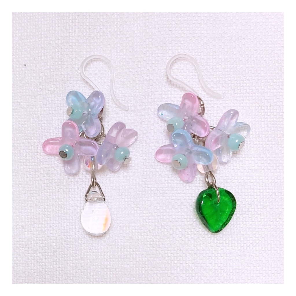 小さい花 耳飾り
