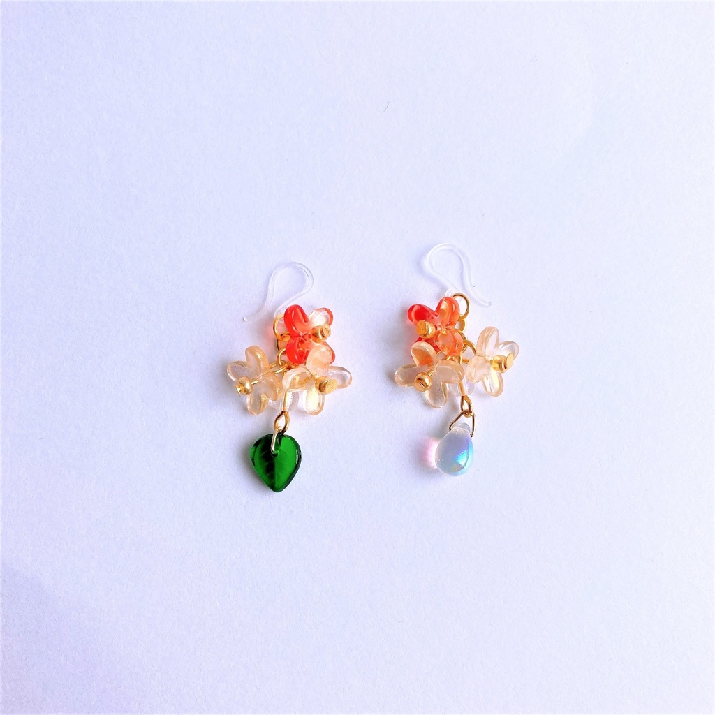 小さい花 耳飾り(金木犀)