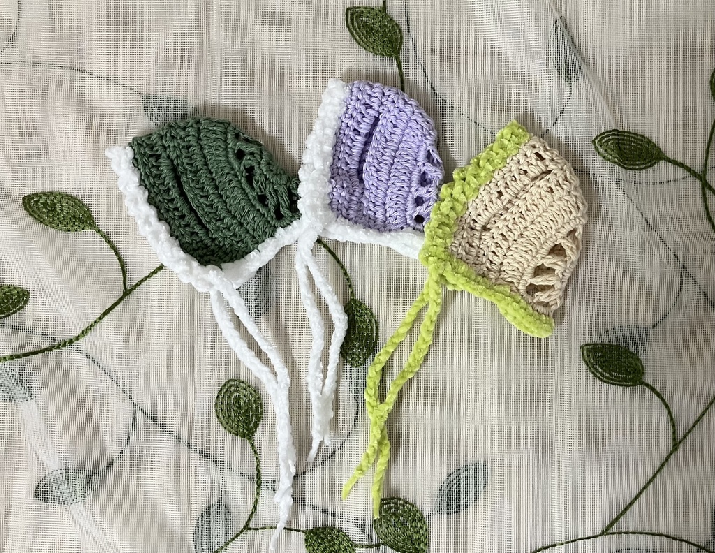 ボンネット(耳穴あり)