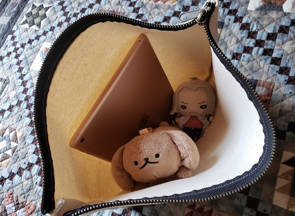 【春の嵐にご用心!】クラッチバッグ