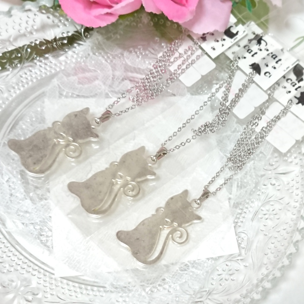 プリンセスにゃんこのネックレス