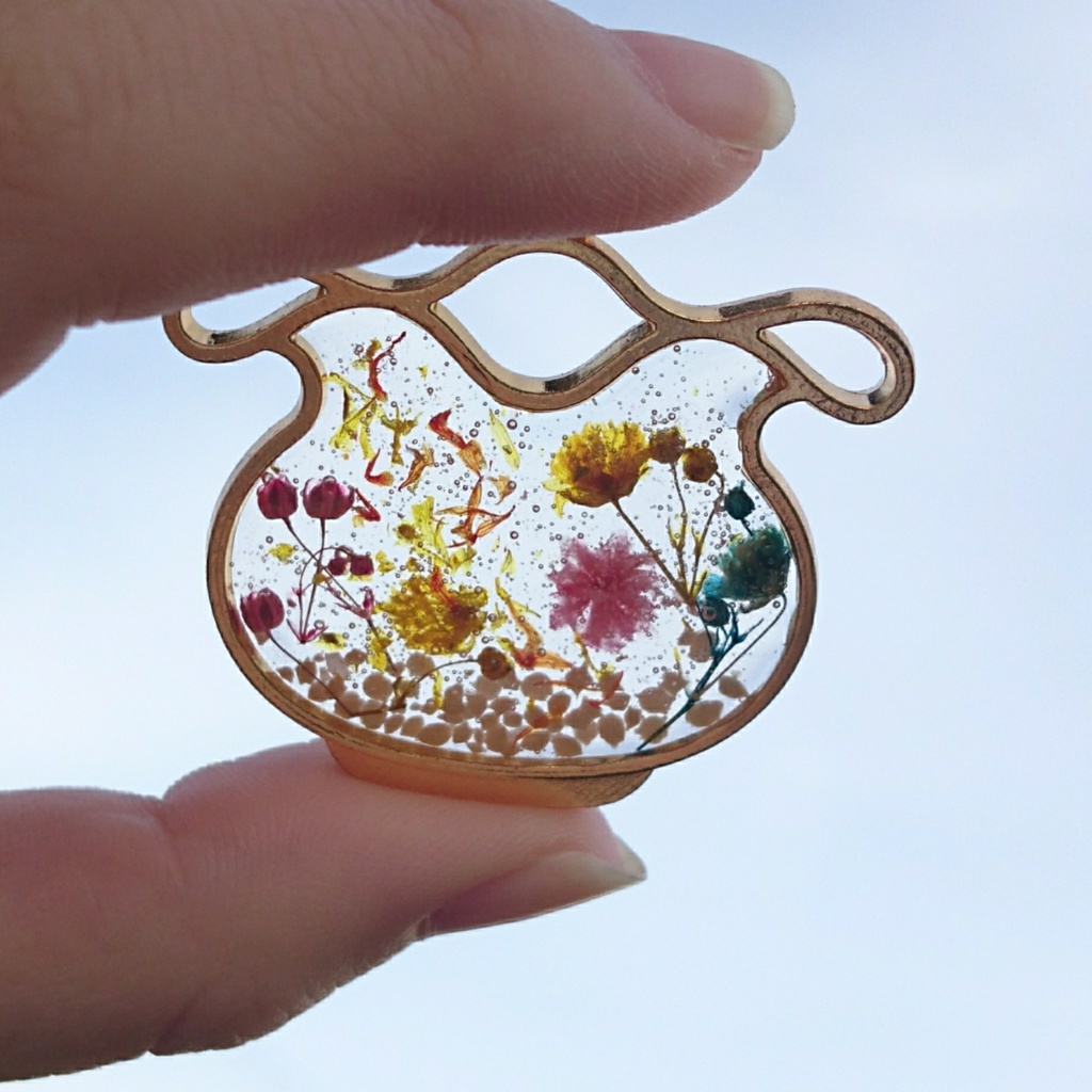 金魚鉢のバックチャーム