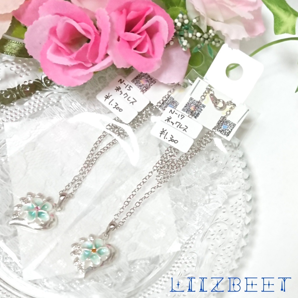 ツユの華ネックレス