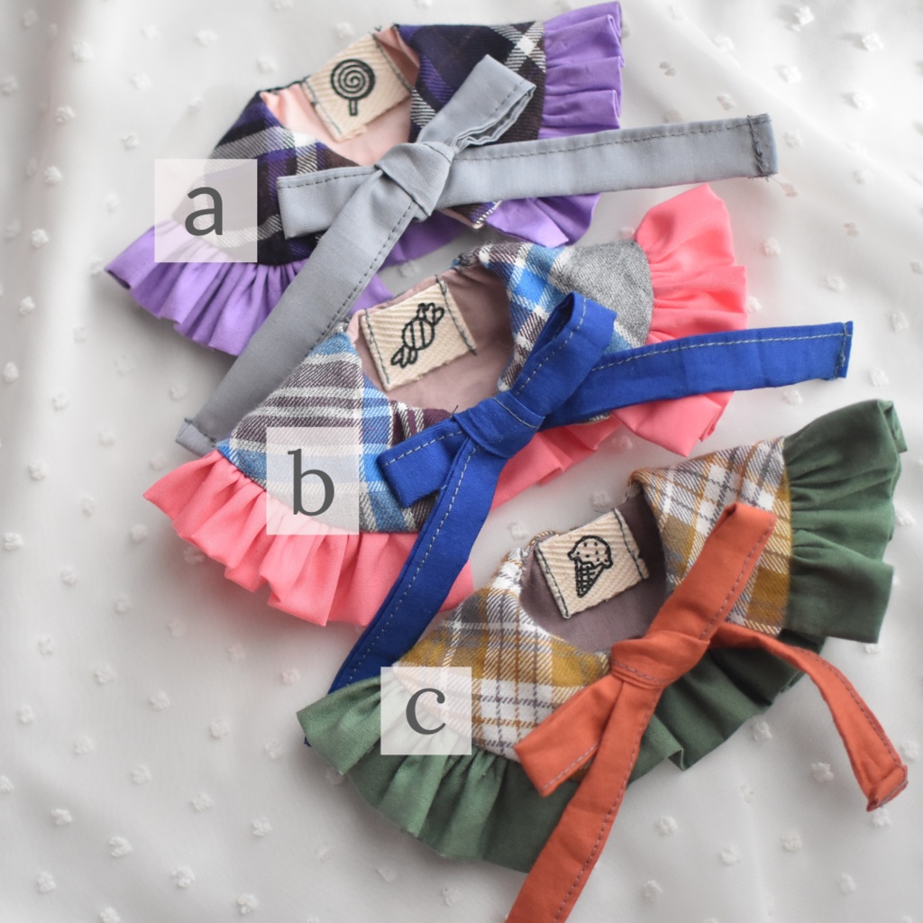 おおきなリボンのフリルつけ襟