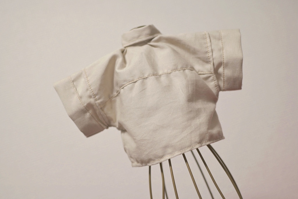 ワンコイン❤︎シンプル✴︎ベージュ×シャツ