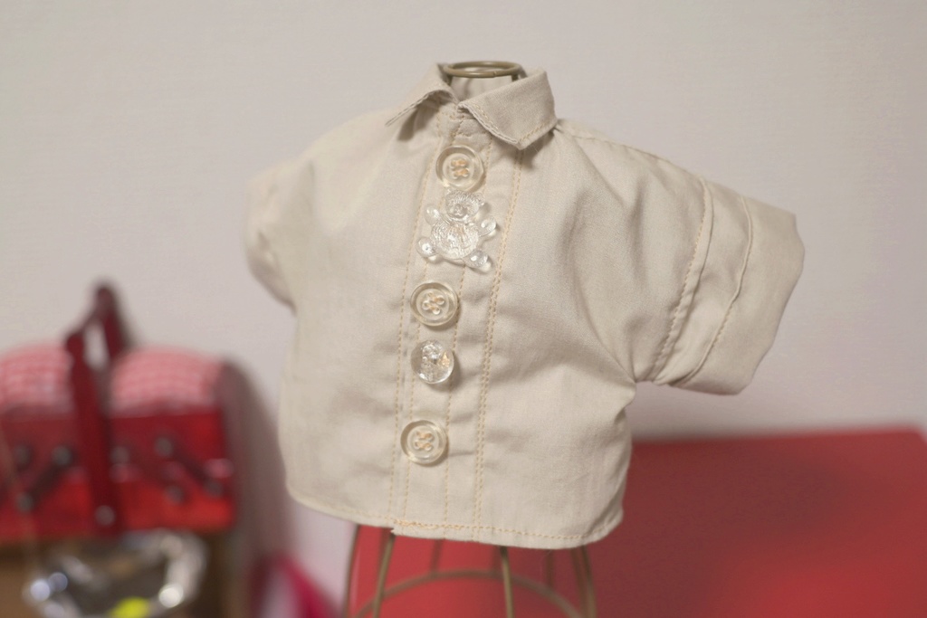 ワンコイン❤︎シンプル✴︎ベージュ×シャツ