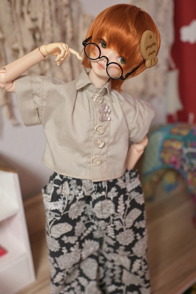 ワンコイン❤︎シンプル✴︎ベージュ×シャツ