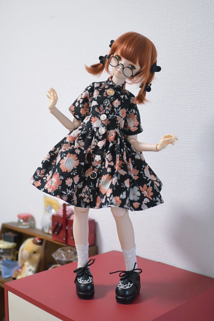 アンティークちっくな✳︎花柄ミニワンピ