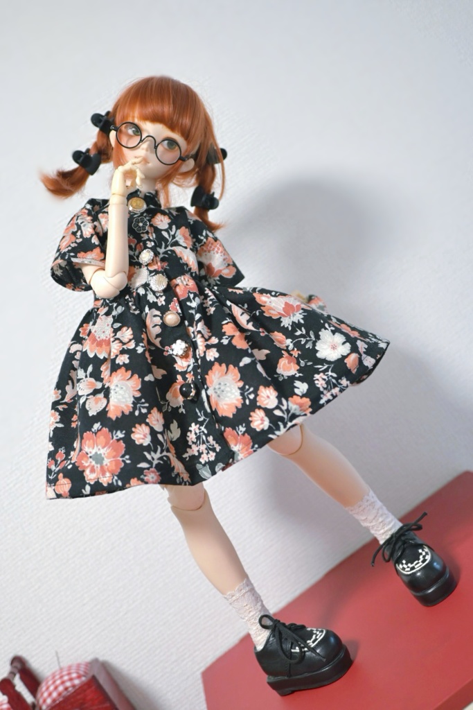 アンティークちっくな✳︎花柄ミニワンピ