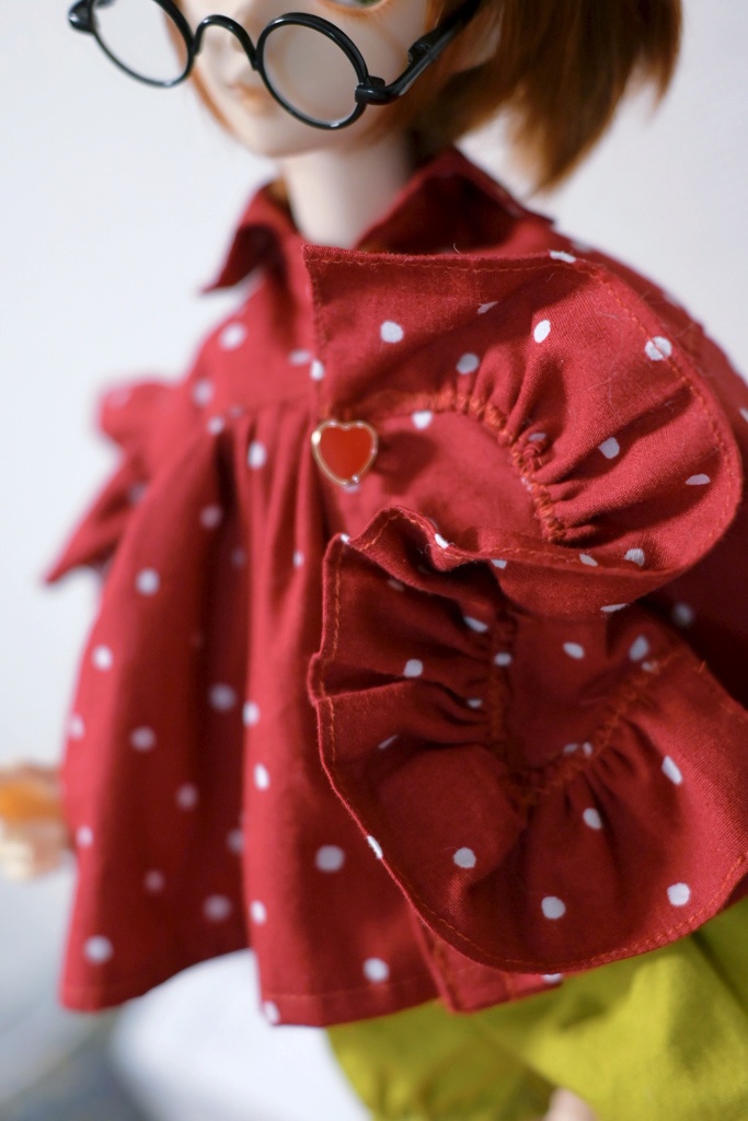 ジーッ❤︎見つめてよレッドチュニック!