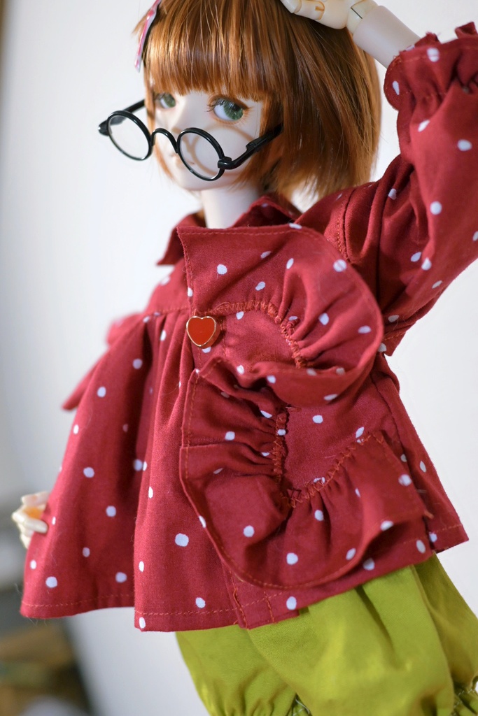 ジーッ❤︎見つめてよレッドチュニック!