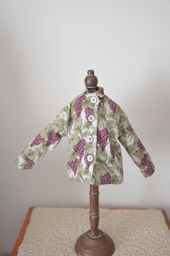 じゅわっと果実🍇ぶどう実るシャツ