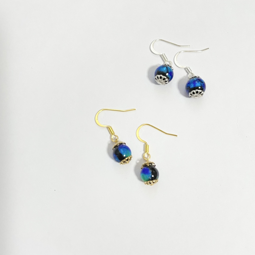 No835 蛍石風3色グラデーションピアス