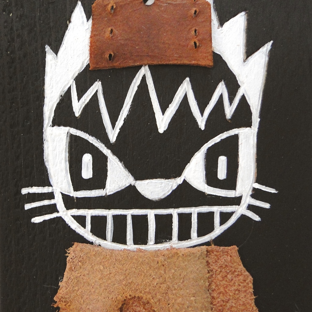 革鎧をつけたネコ戦士のウッドバーニングアート アフリカ オブジェ 木工 木雑貨 精霊 民族 エスニック No7